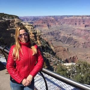 Meet your Posher, Flavia